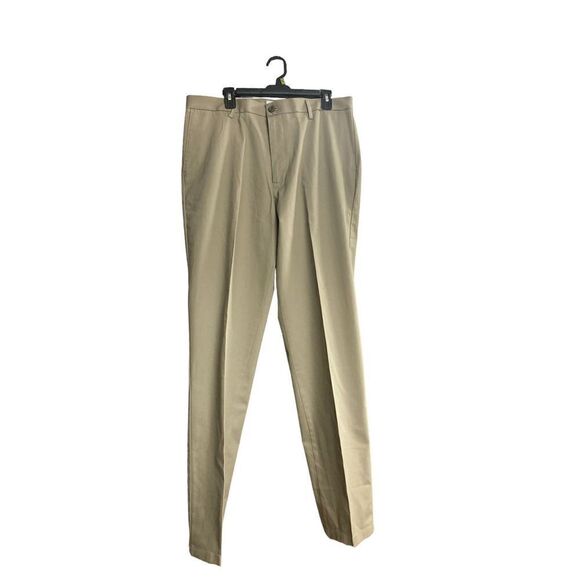 DOCKERS Men’s Classic Fit Tan Khaki Pants‎ Size 36/36 New With Tags - Picture 1 of 12